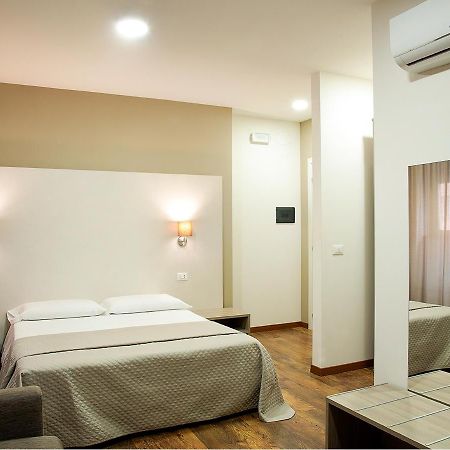 B&B Erifra Piccolo Hotel Cosenza Exterior foto